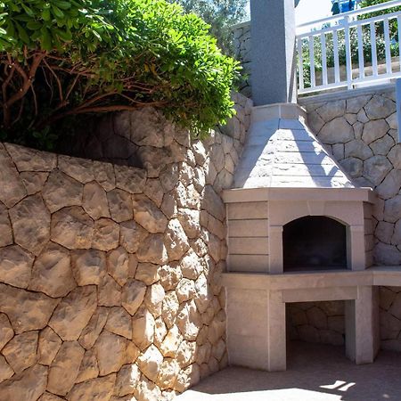 Cozy Apartment In Prigradica With House Sea View מראה חיצוני תמונה