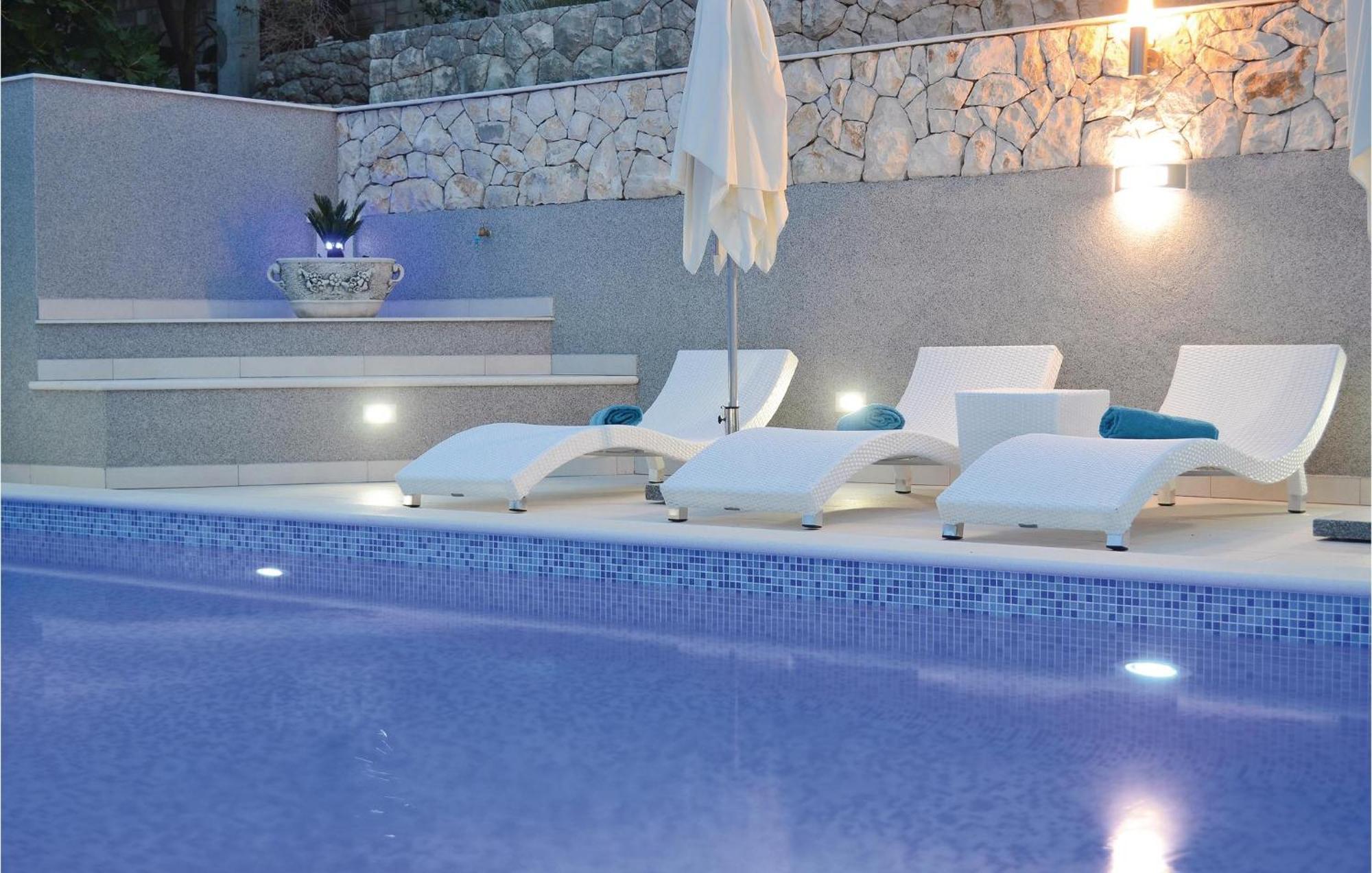 Cozy Apartment In Prigradica With House Sea View מראה חיצוני תמונה