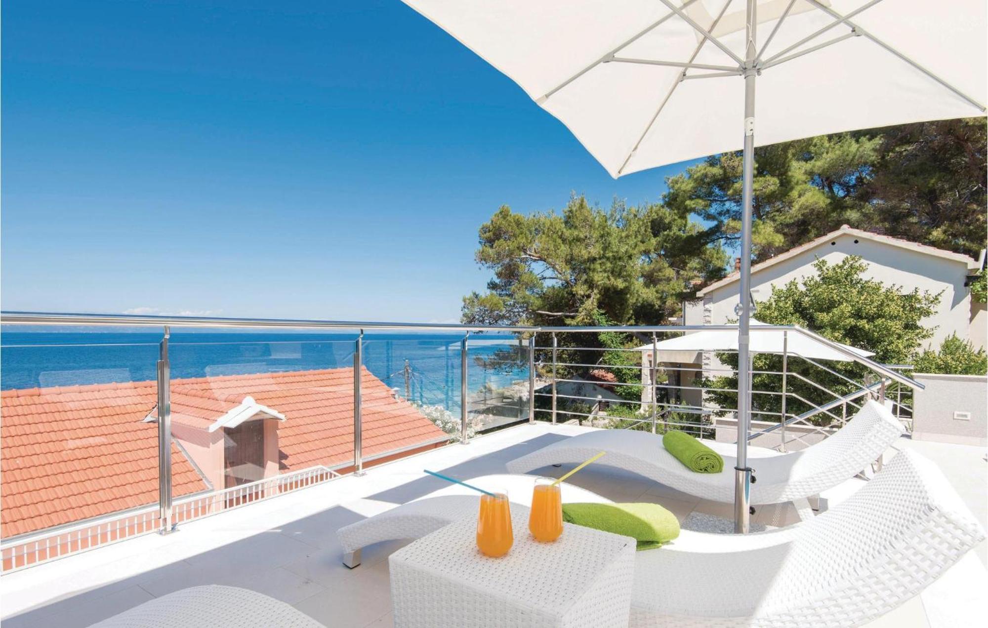 Cozy Apartment In Prigradica With House Sea View מראה חיצוני תמונה
