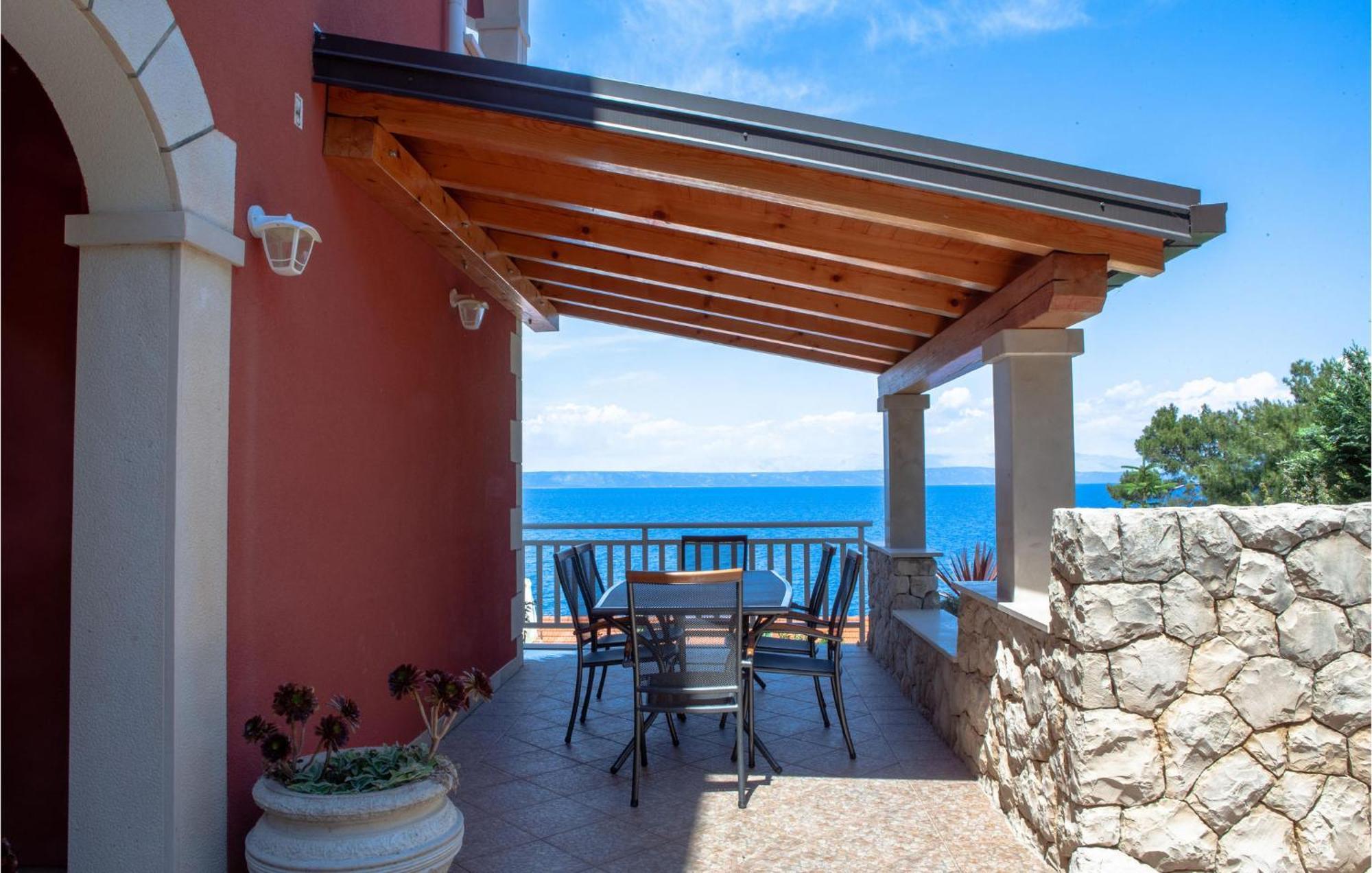 Cozy Apartment In Prigradica With House Sea View מראה חיצוני תמונה