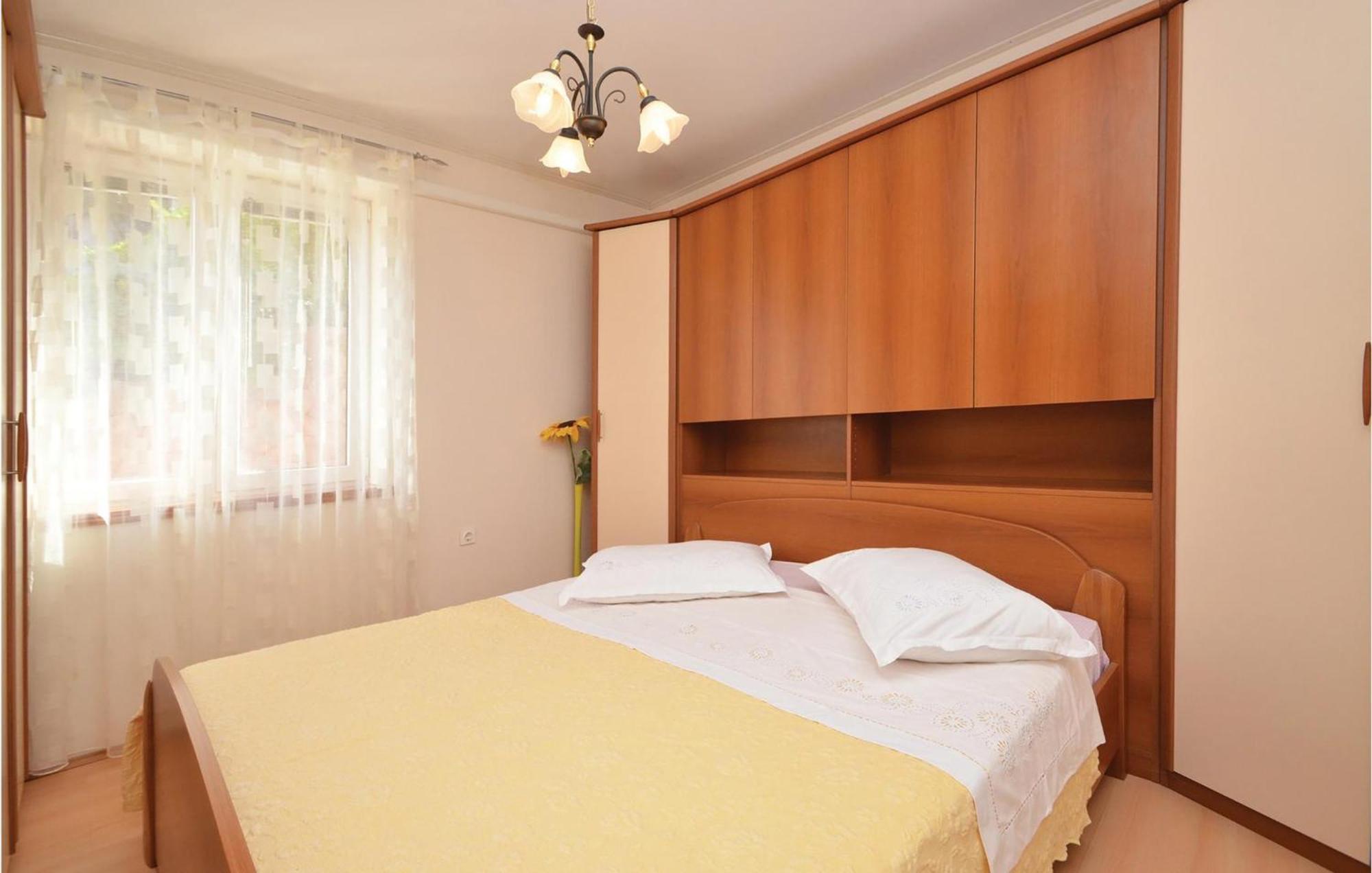 Cozy Apartment In Prigradica With House Sea View מראה חיצוני תמונה