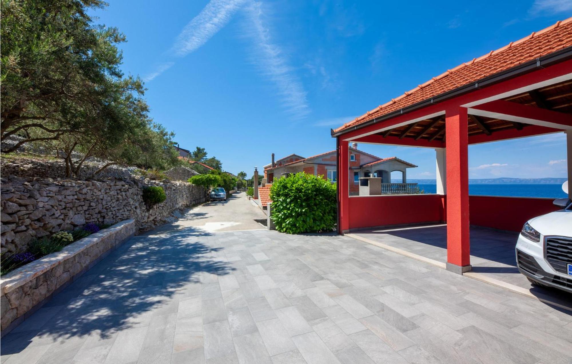 Cozy Apartment In Prigradica With House Sea View מראה חיצוני תמונה