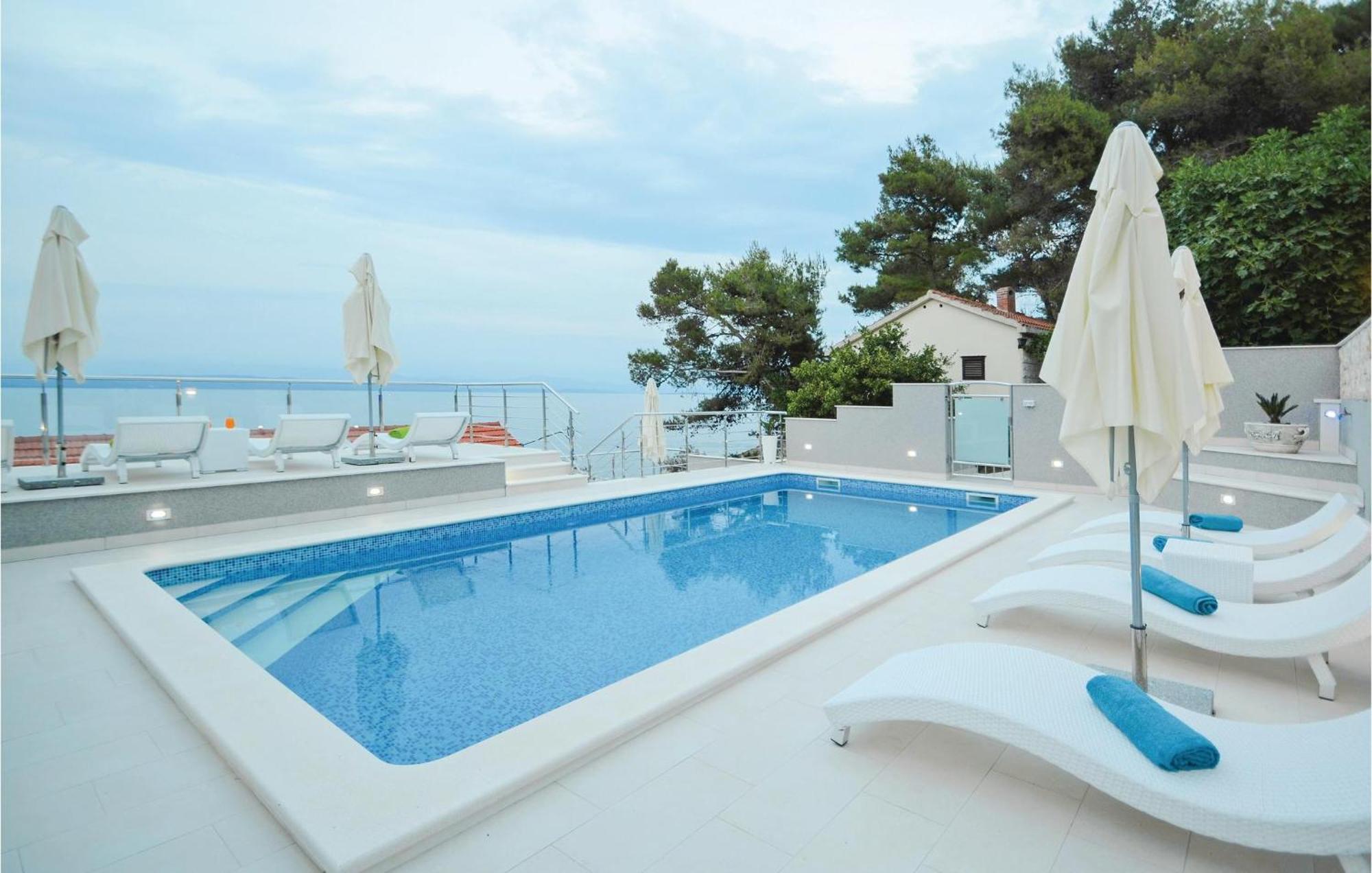 Cozy Apartment In Prigradica With House Sea View מראה חיצוני תמונה